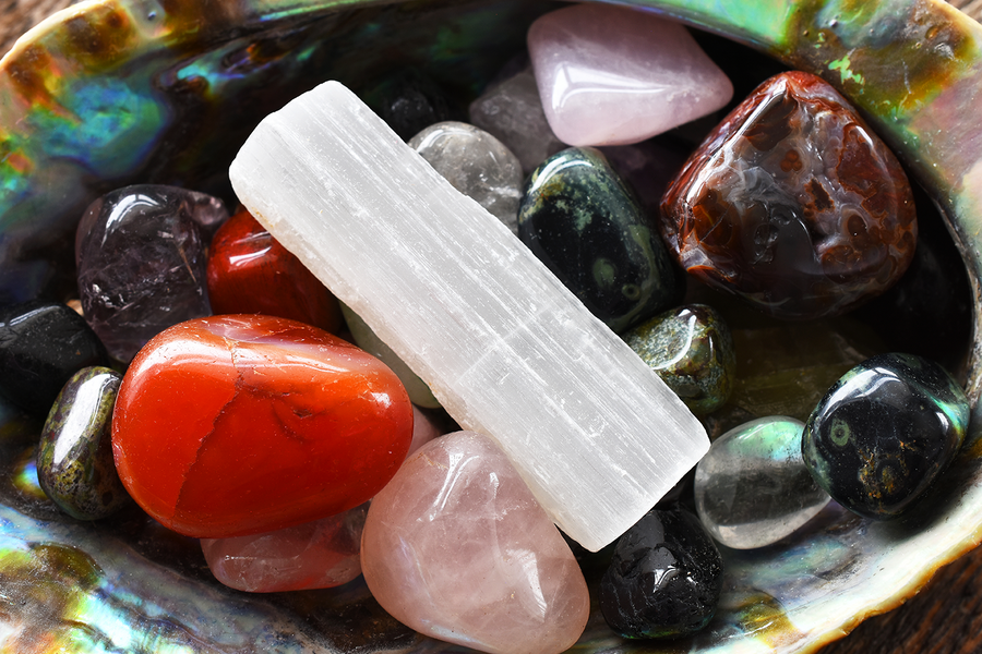 How to Cleanse Your Crystals with Selenite