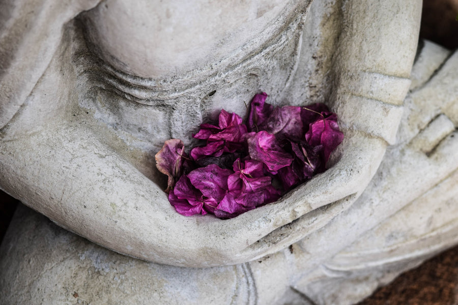 Springtime Mindfulness: Using Crystals and Sage to Enhance Your Meditation Practice